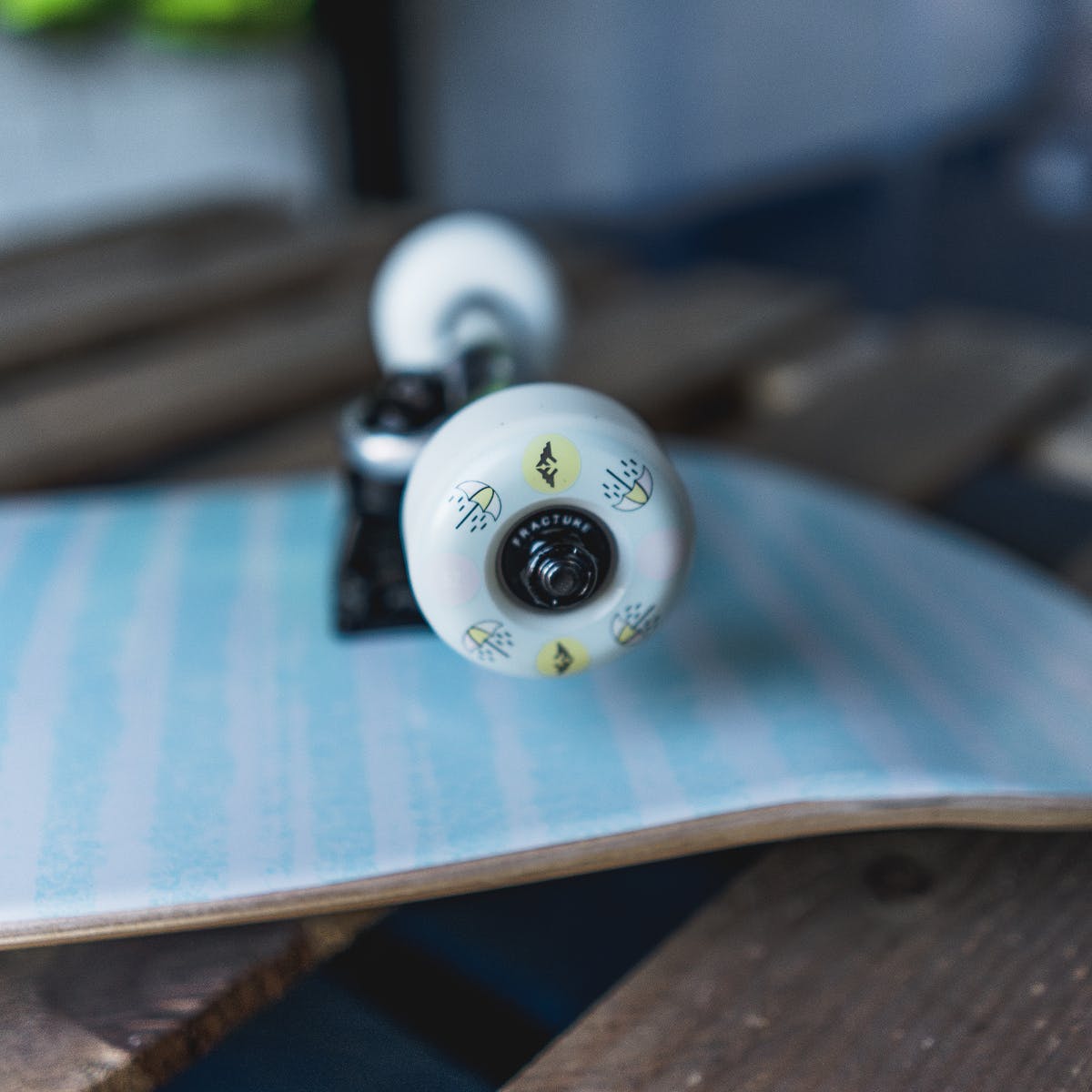 How To - Replacing Bearings in Skateboard Wheels How To - Replacing Bearings in Skateboard Wheels